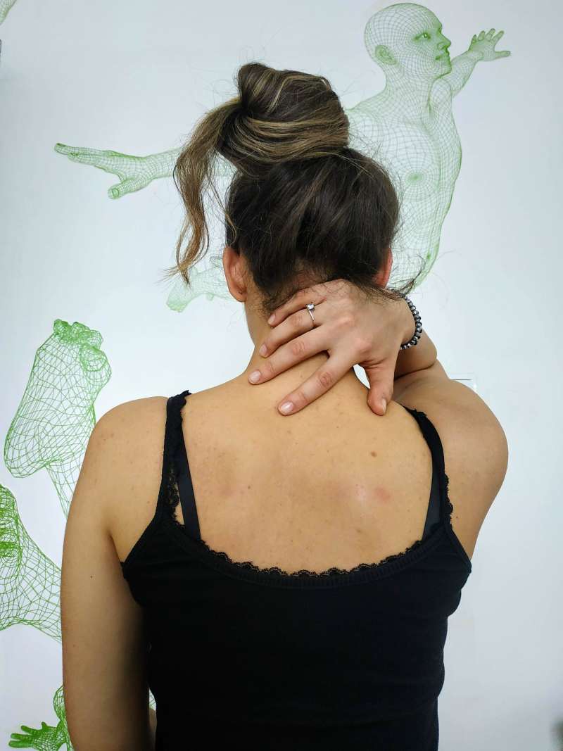 samo- masaža za bol u ramenom zglobu